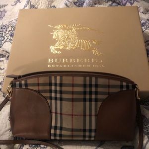 Burberry Crossbody in excellent condition.